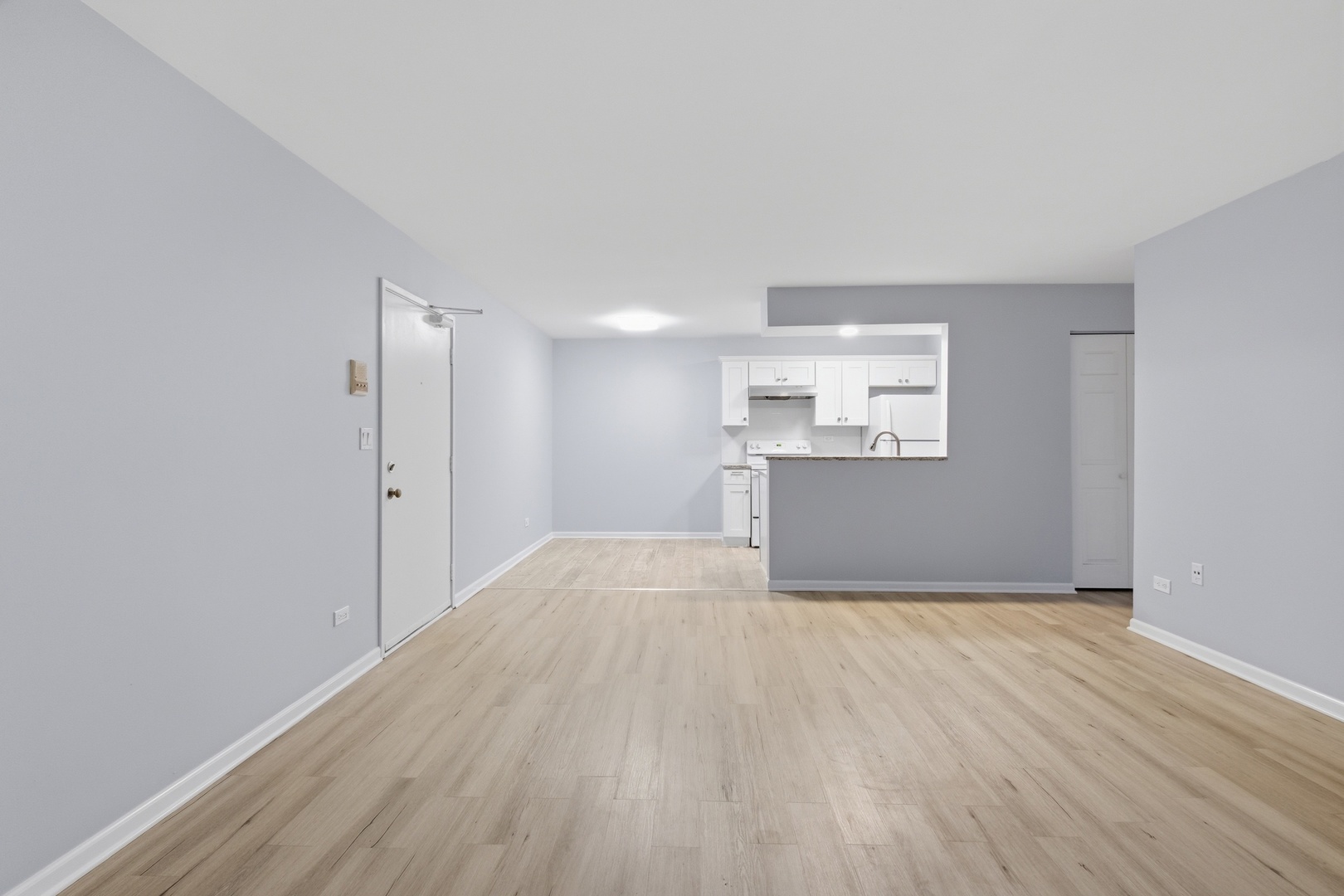 621 Virginia Road #107, Crystal Lake, IL 60014