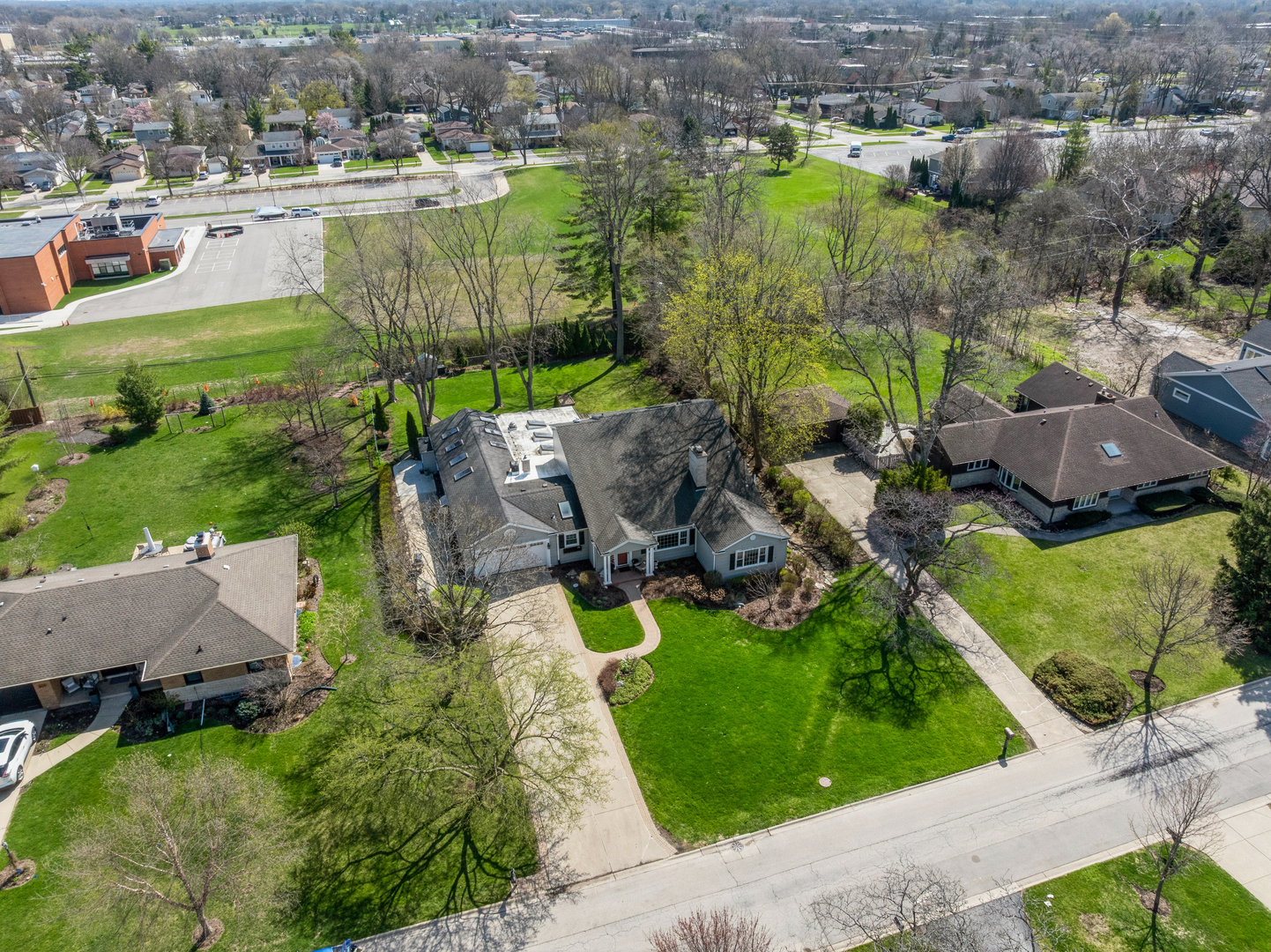 Arlington Heights, IL 60005