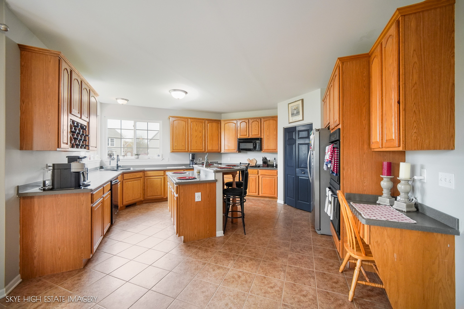 1286 Dorr Drive, Sugar Grove, IL 60554