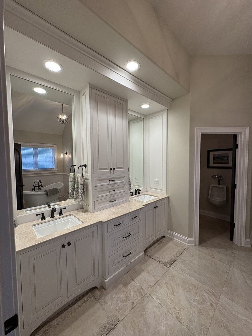 1854 W Forestview Drive, Sycamore, IL 60178