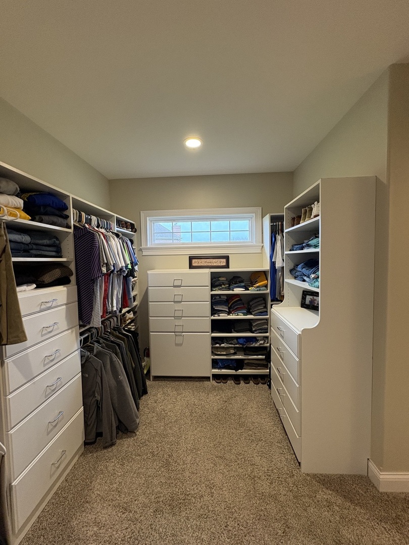 1854 W Forestview Drive, Sycamore, IL 60178