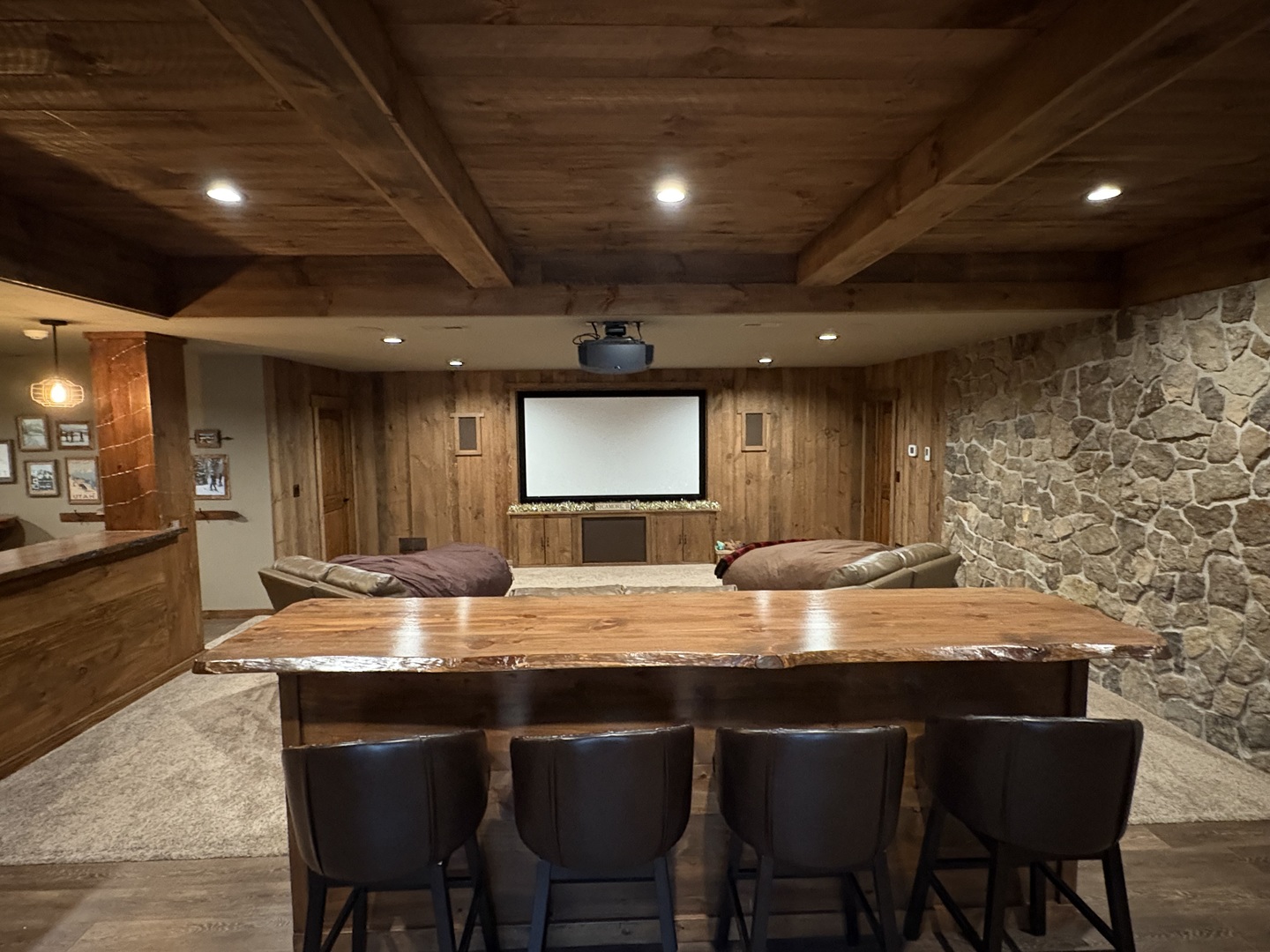 1854 W Forestview Drive, Sycamore, IL 60178