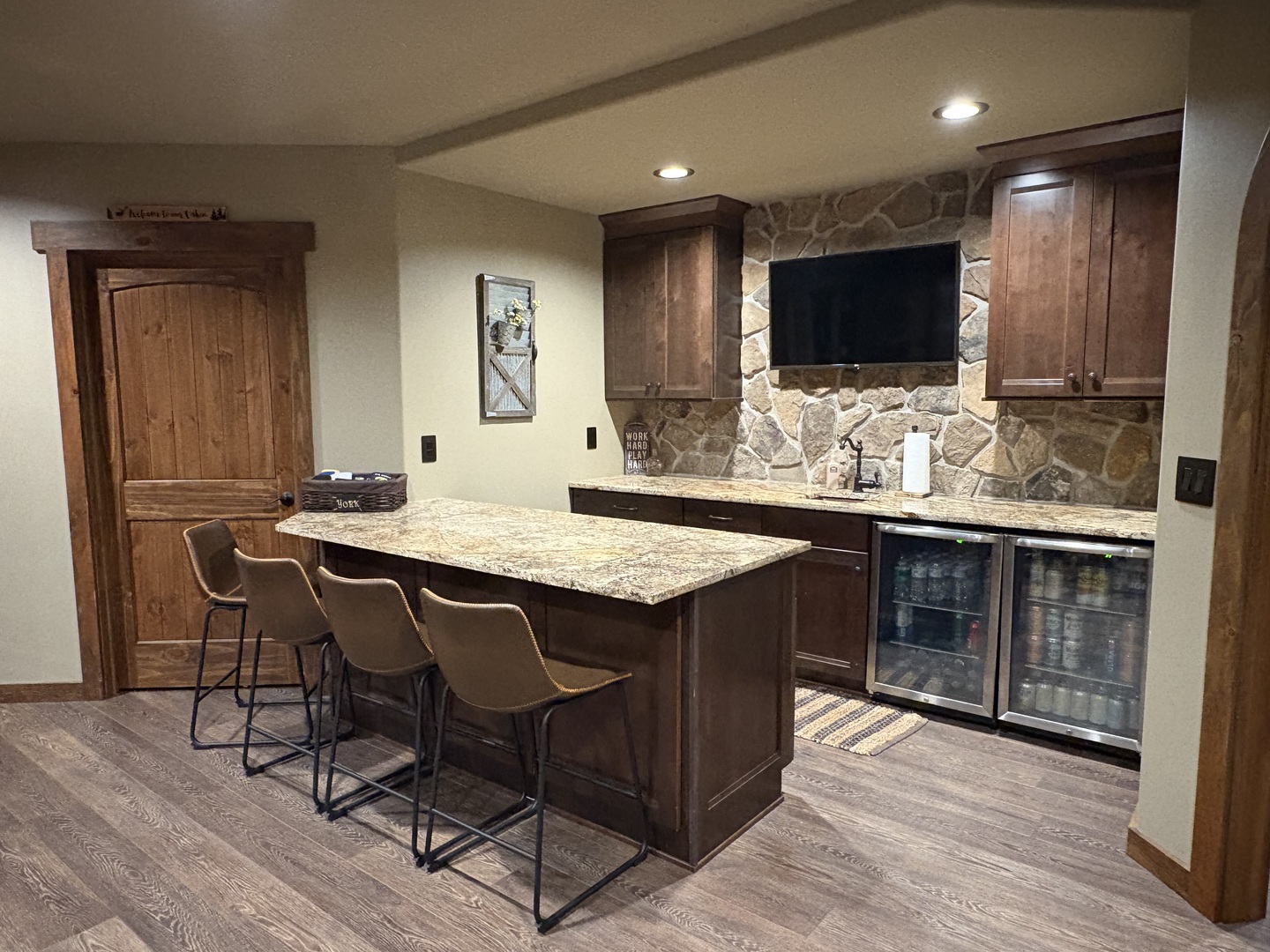 1854 W Forestview Drive, Sycamore, IL 60178