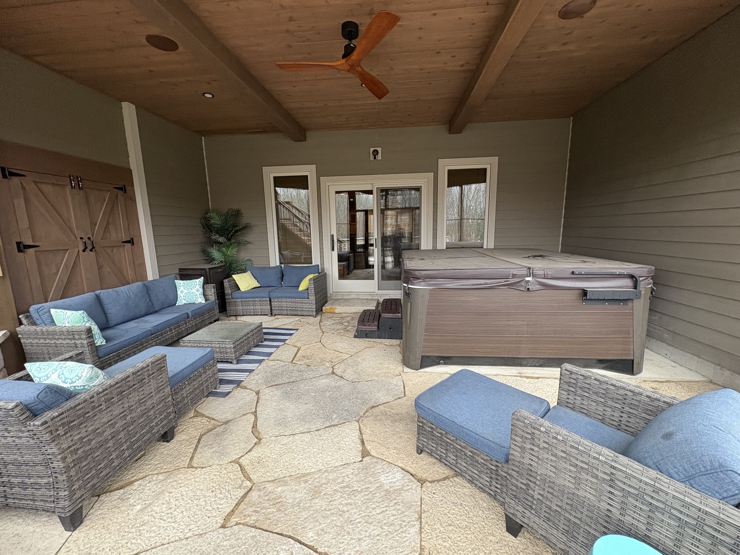 1854 W Forestview Drive, Sycamore, IL 60178