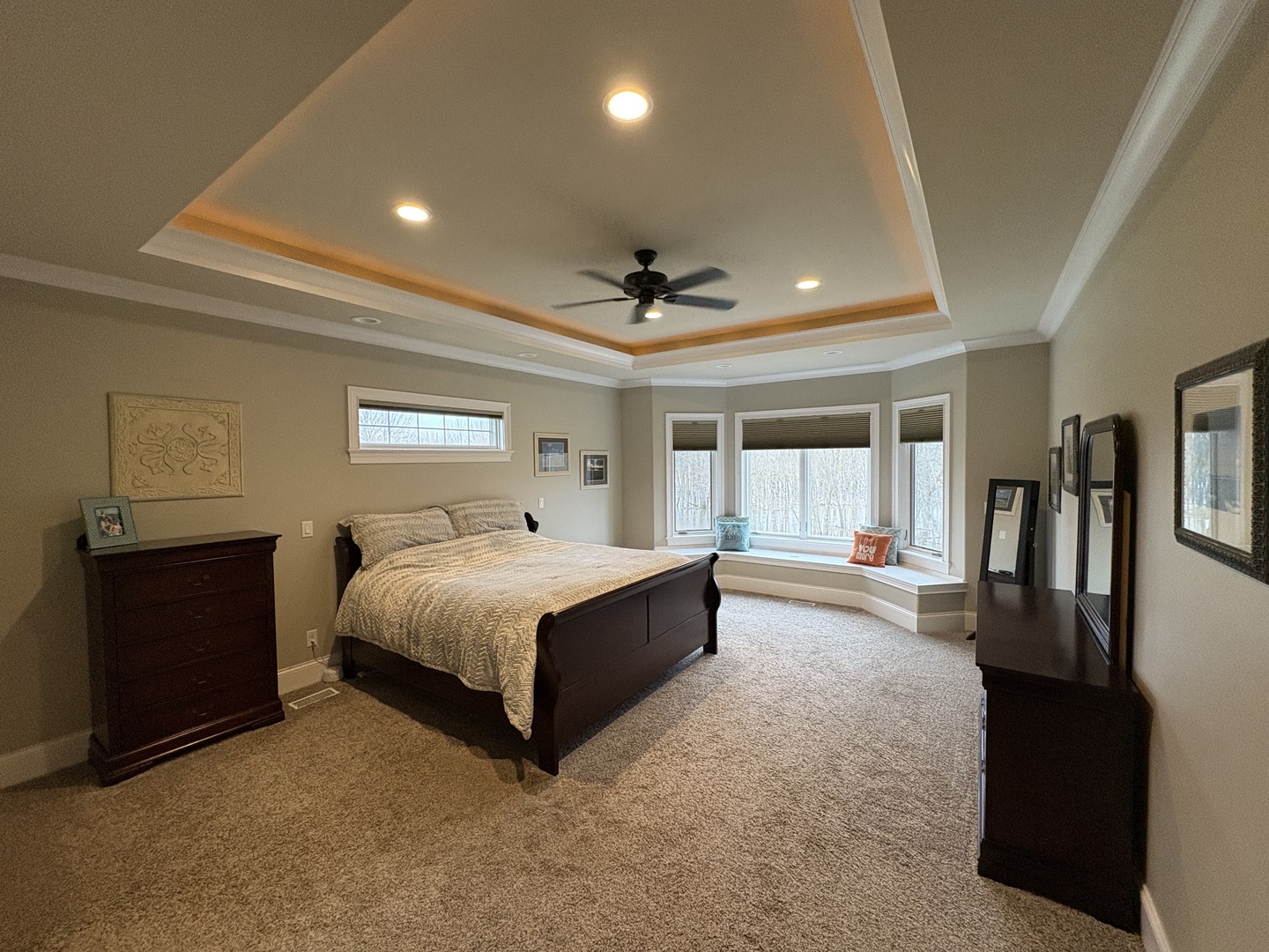 1854 W Forestview Drive, Sycamore, IL 60178