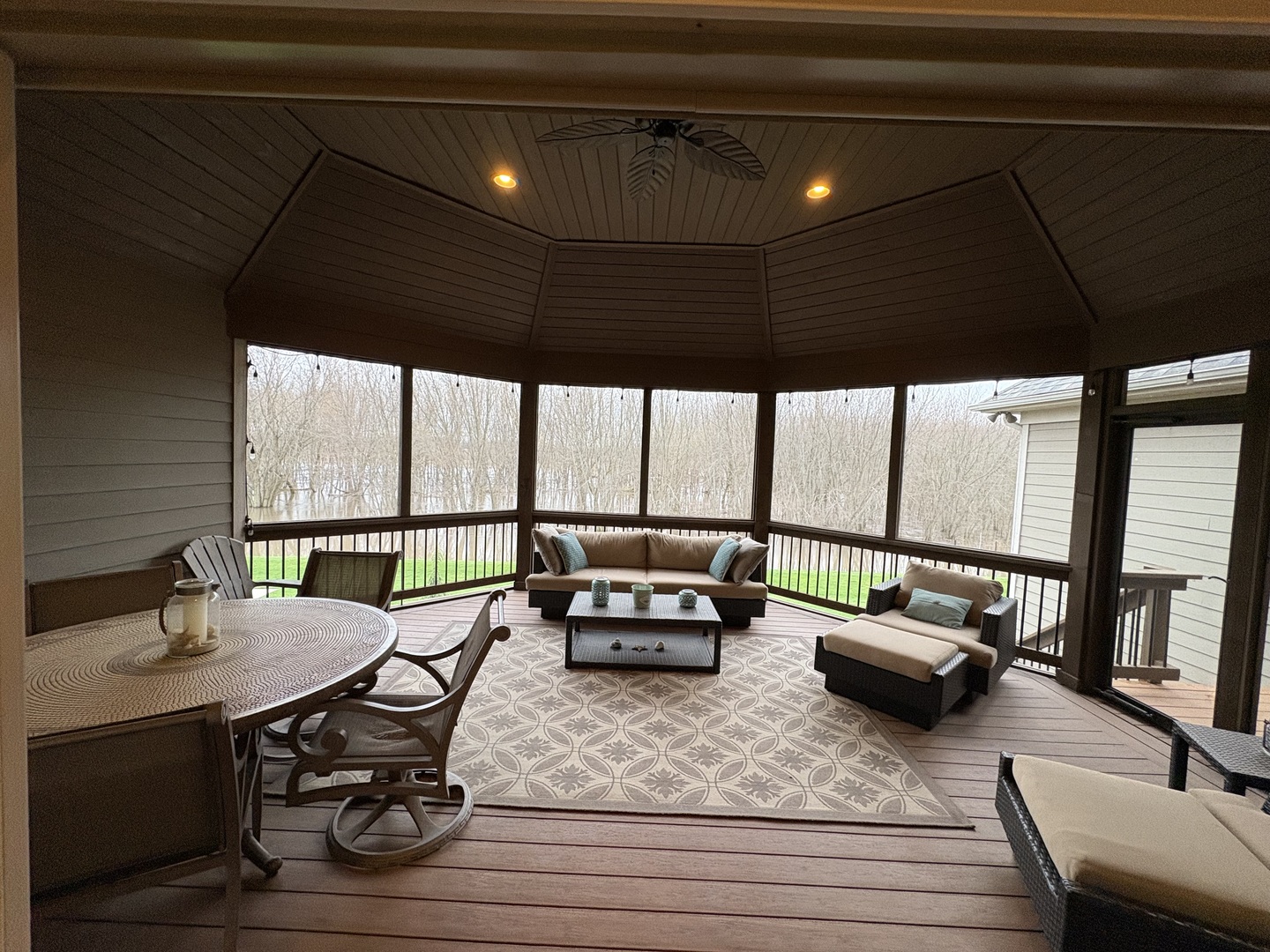 1854 W Forestview Drive, Sycamore, IL 60178