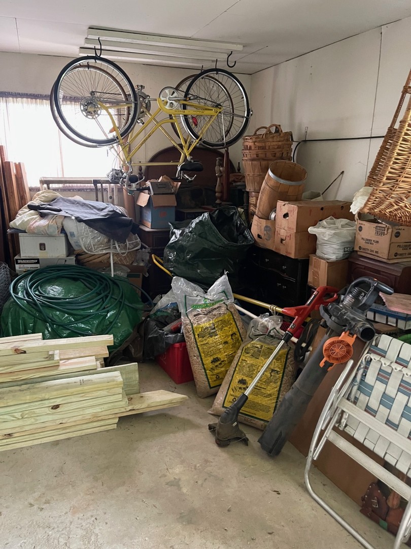 615 E Turner Avenue, Roselle, IL 60172