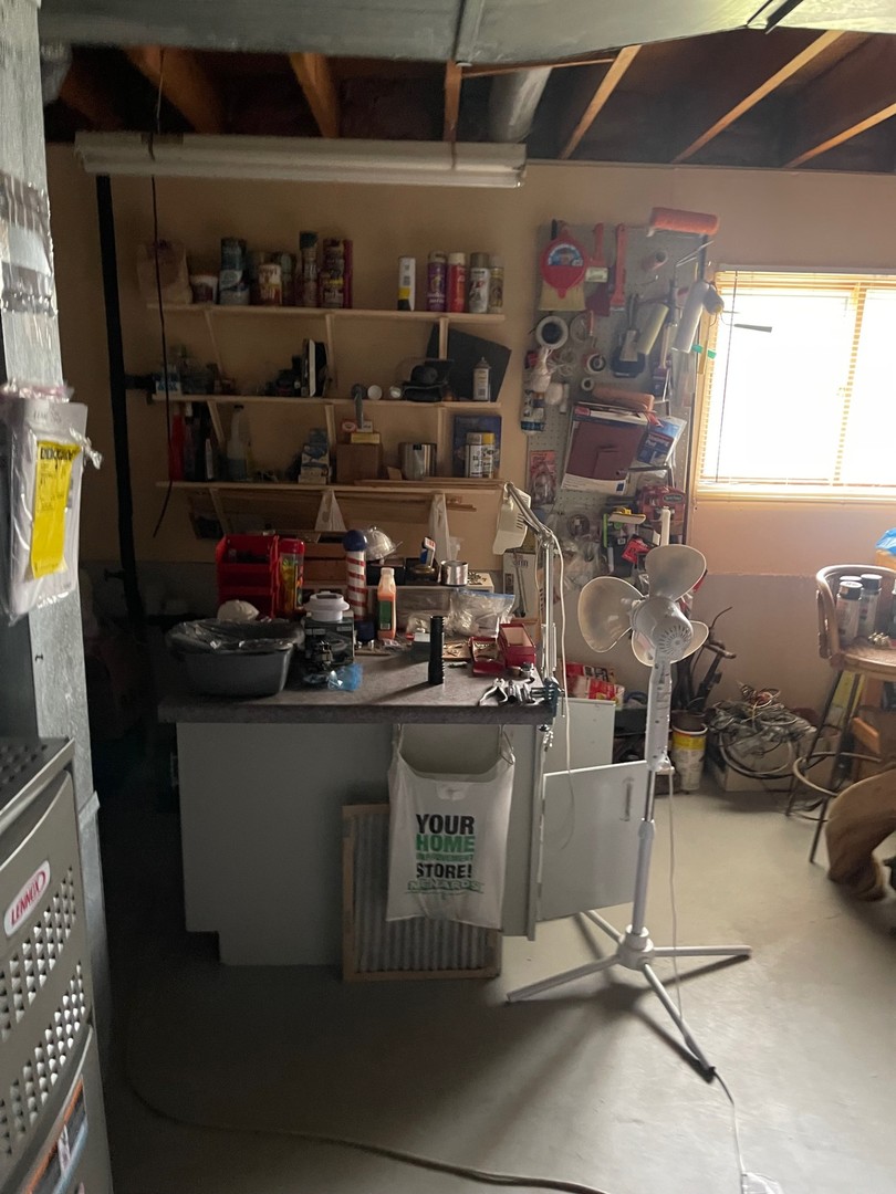 615 E Turner Avenue, Roselle, IL 60172