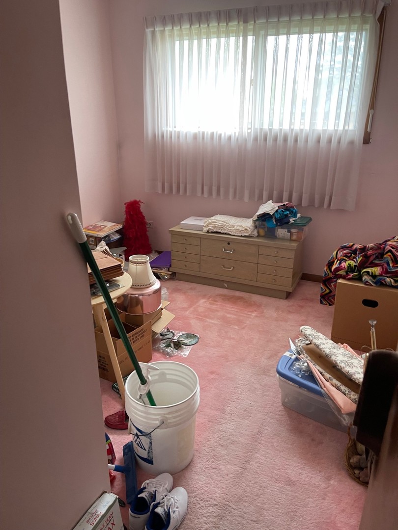 615 E Turner Avenue, Roselle, IL 60172