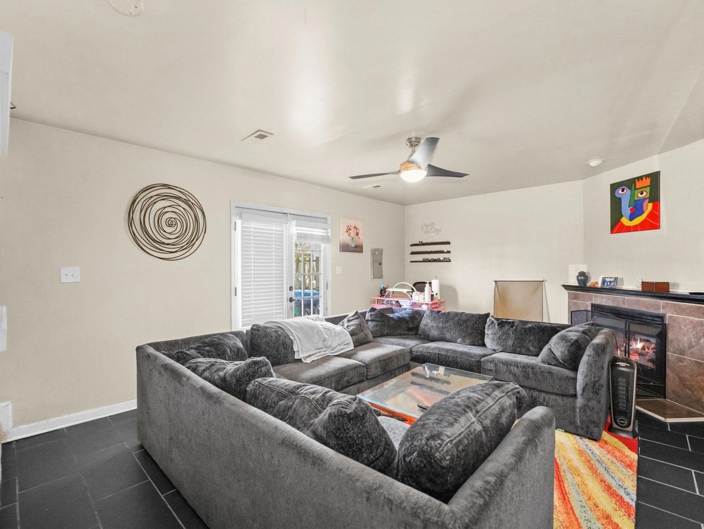 14541 S MARQUETTE Avenue, Burnham, IL 60633