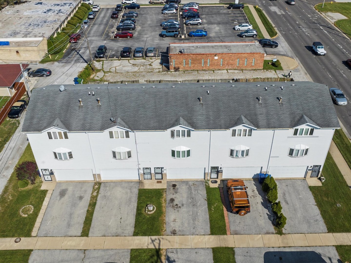 14541 S MARQUETTE Avenue, Burnham, IL 60633