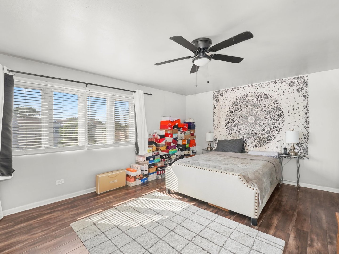 14541 S MARQUETTE Avenue, Burnham, IL 60633