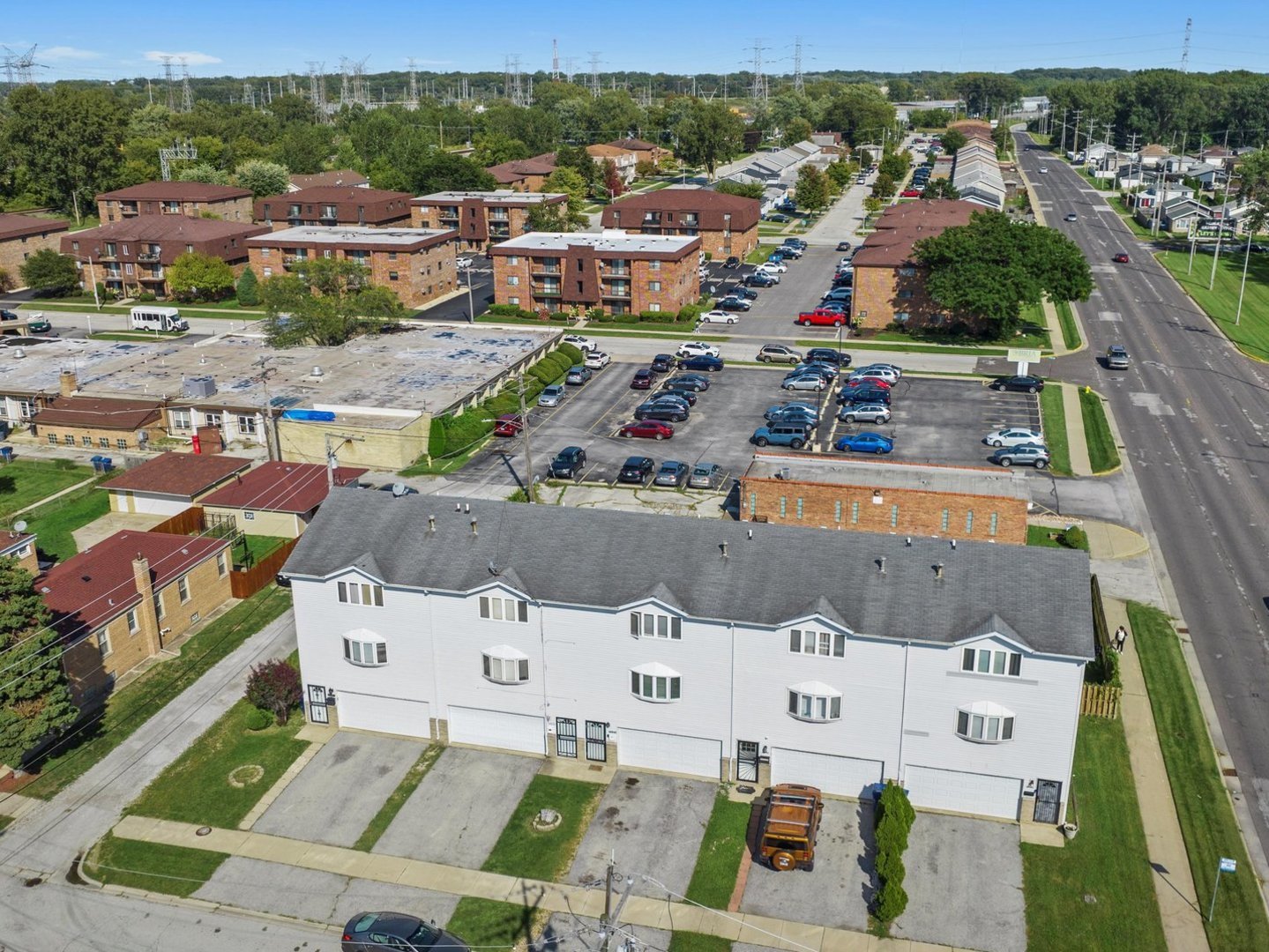 14541 S MARQUETTE Avenue, Burnham, IL 60633