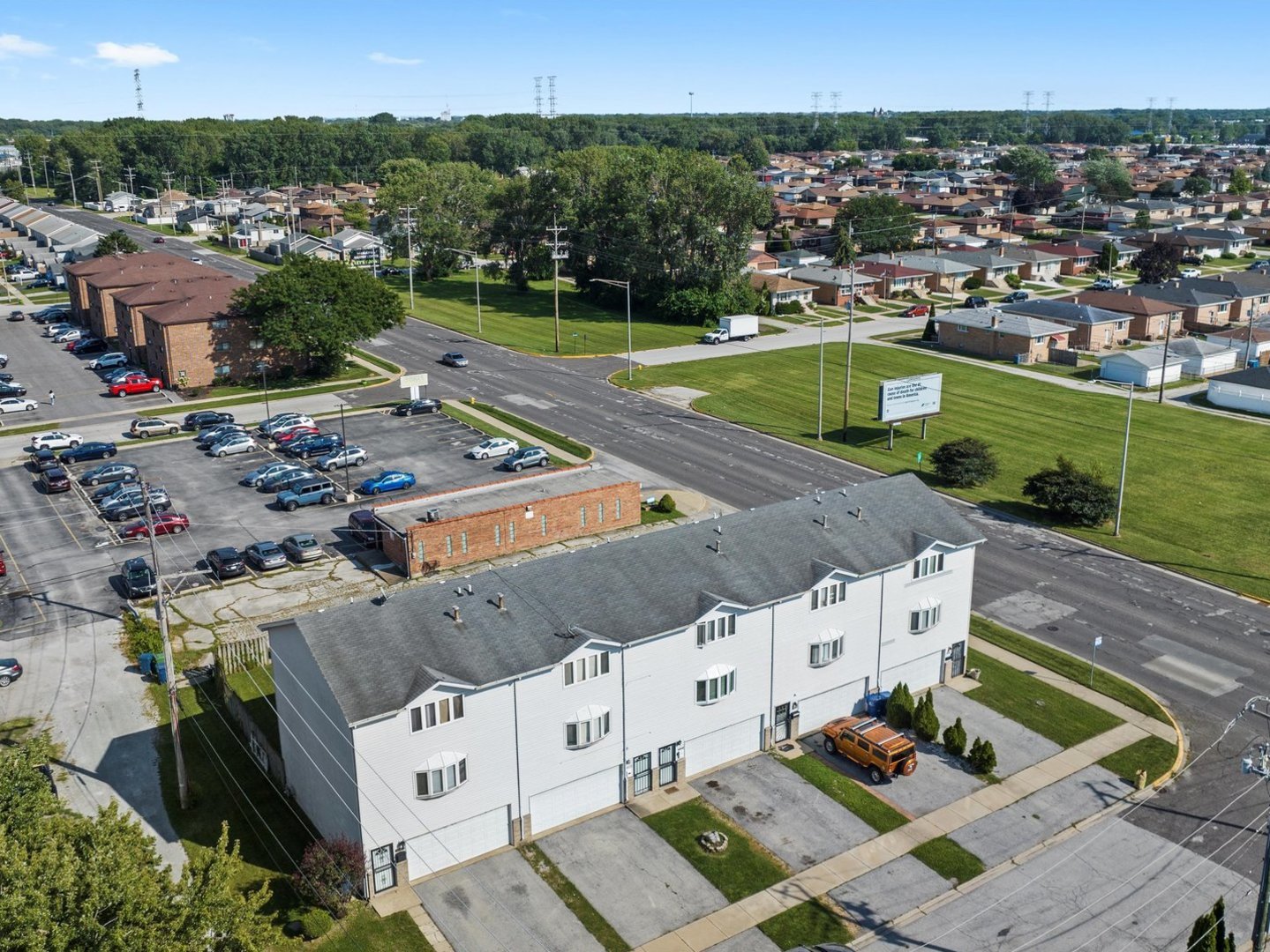 14541 S MARQUETTE Avenue, Burnham, IL 60633