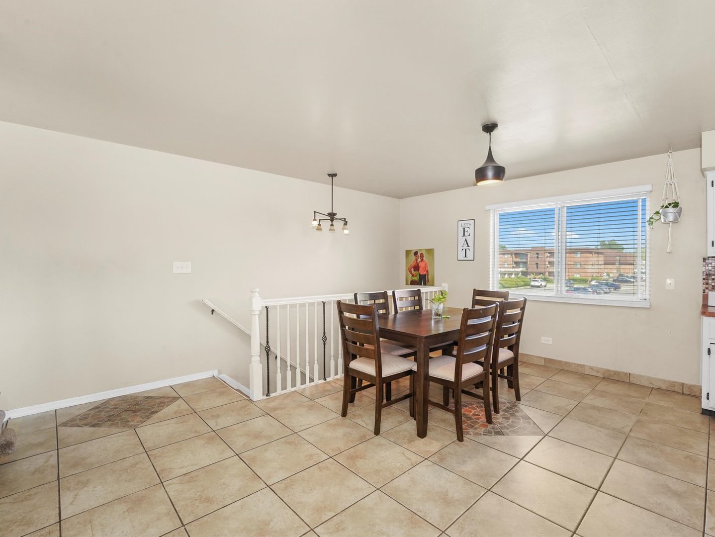 14541 S MARQUETTE Avenue, Burnham, IL 60633