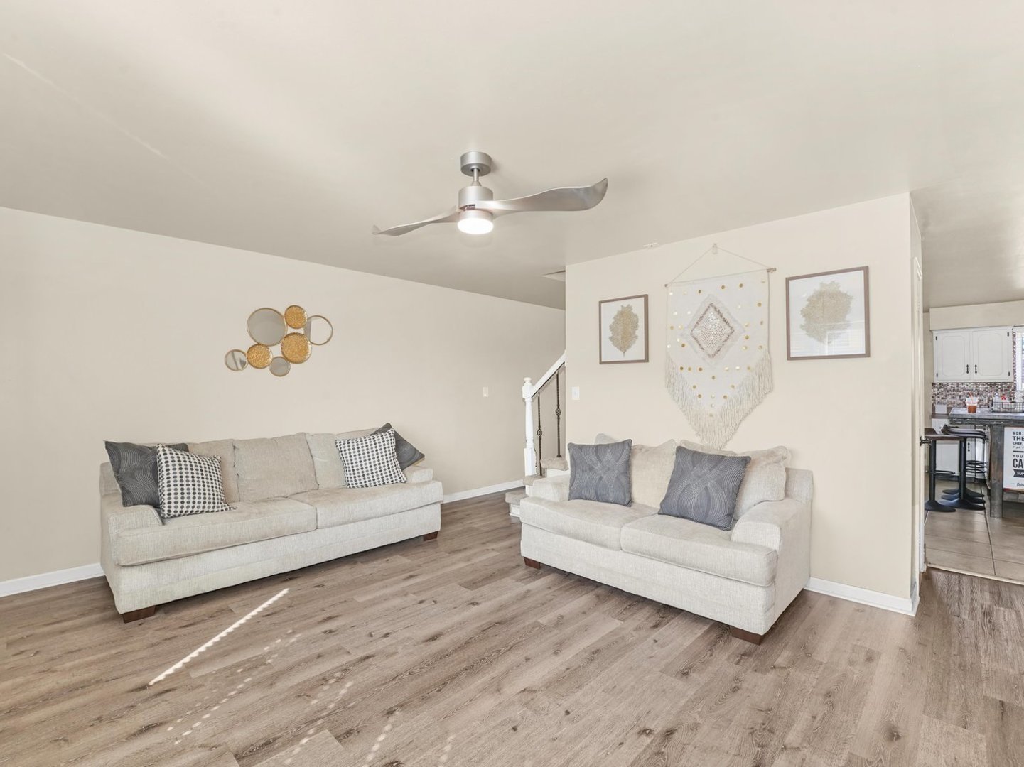 14541 S MARQUETTE Avenue, Burnham, IL 60633