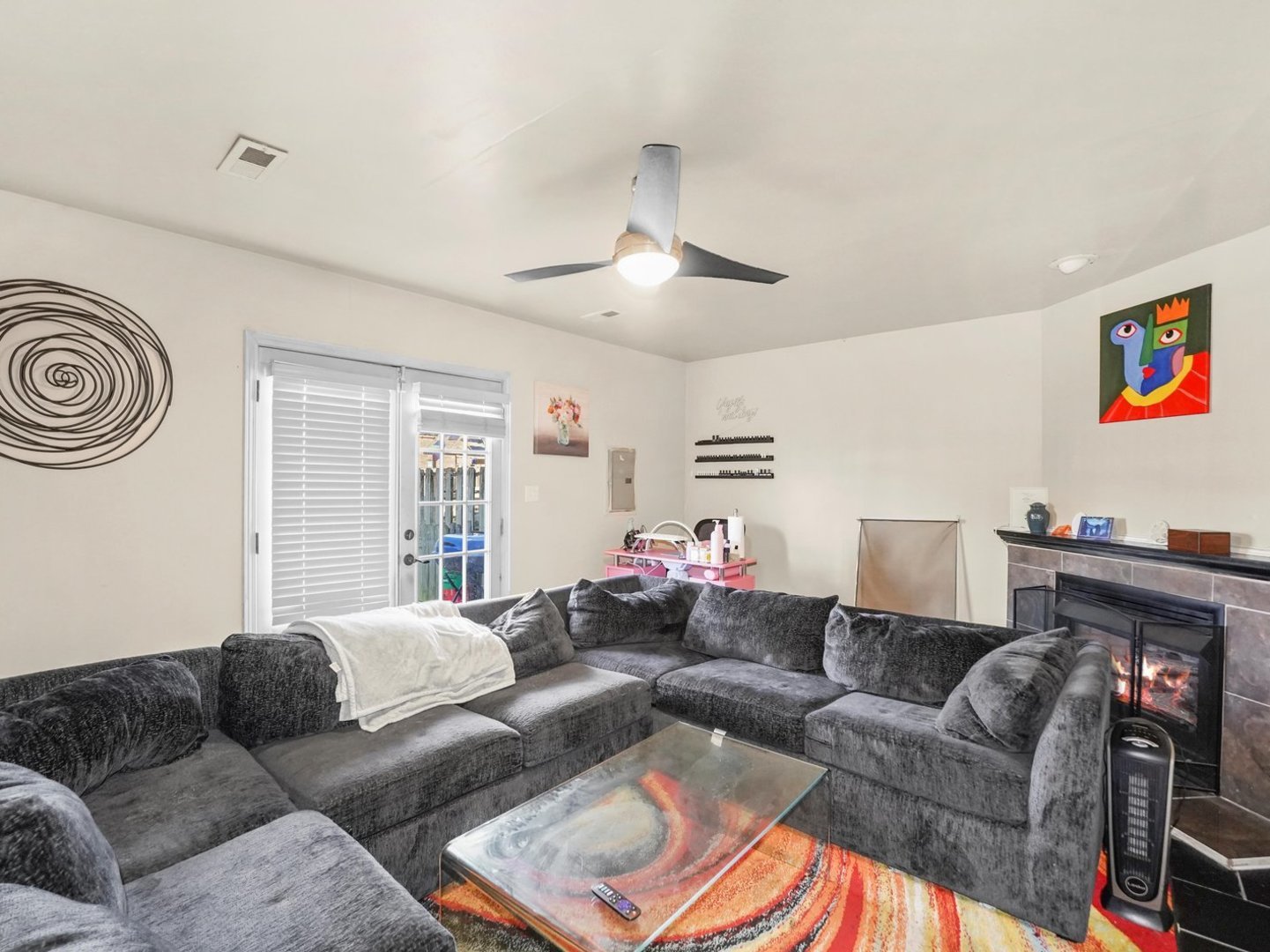 14541 S MARQUETTE Avenue, Burnham, IL 60633