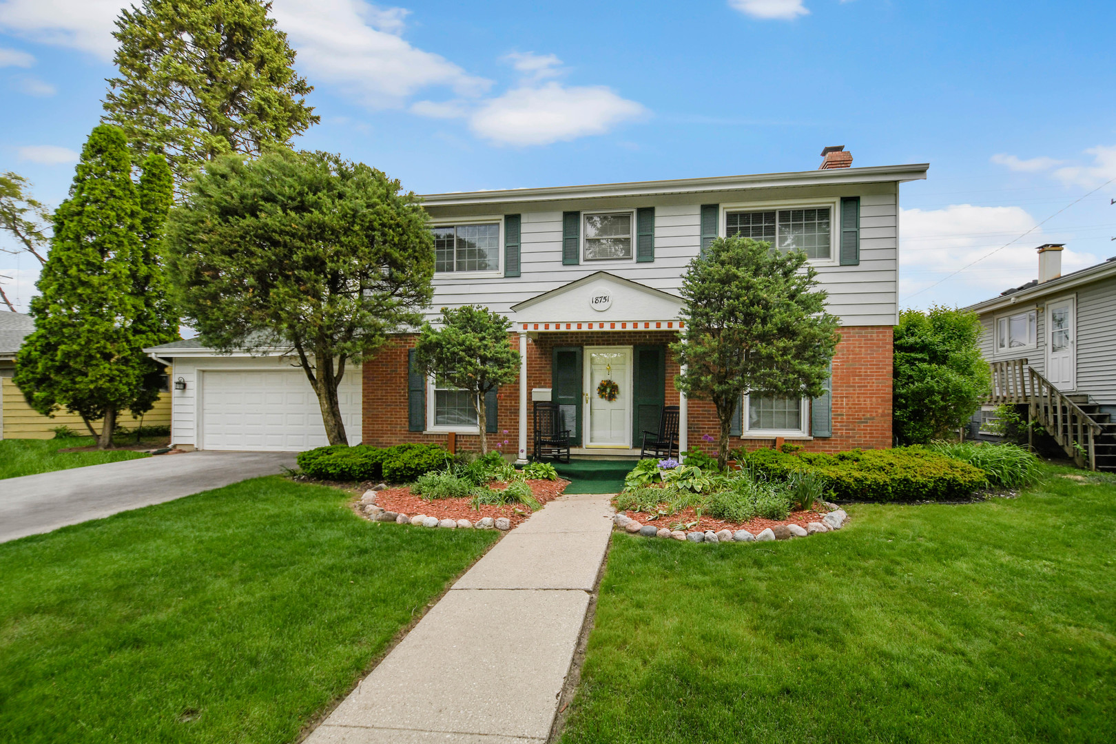 18751 Kings Road, Homewood, IL 60430
