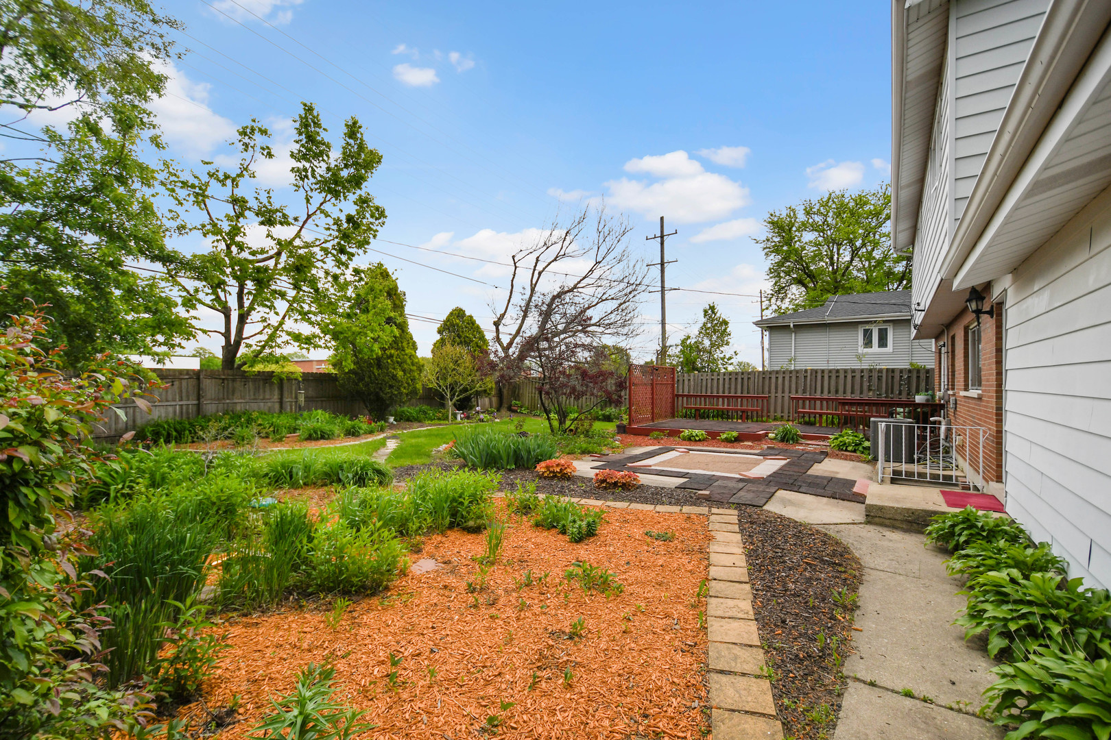 18751 Kings Road, Homewood, IL 60430