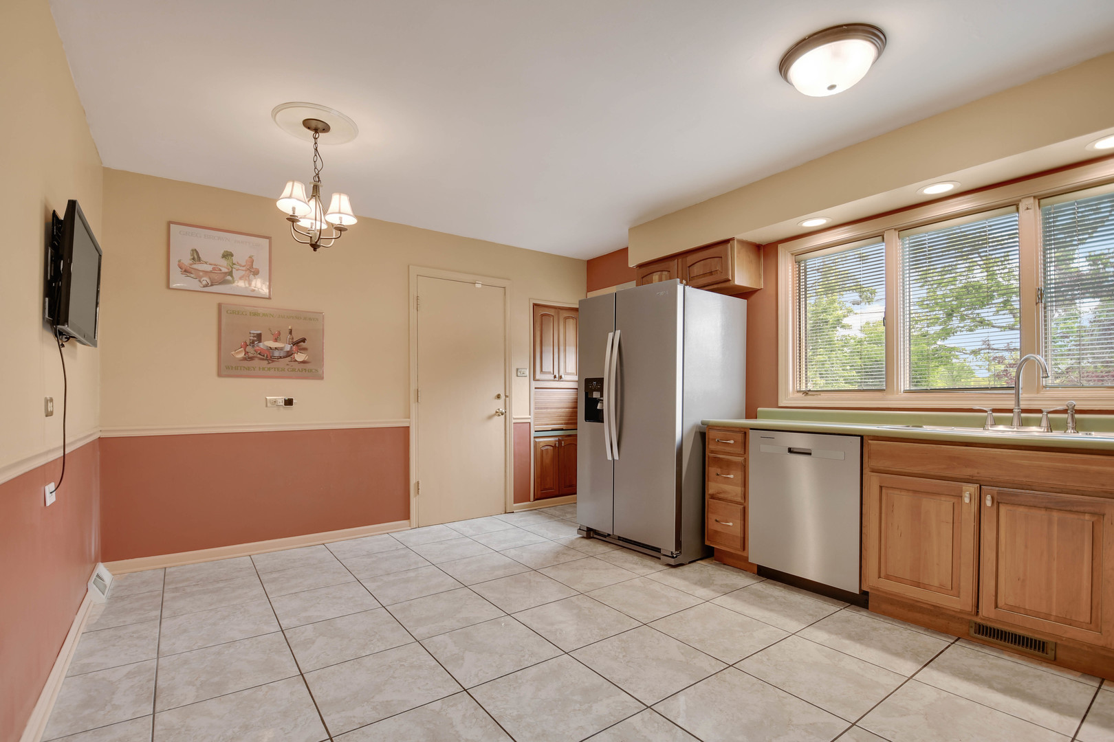 18751 Kings Road, Homewood, IL 60430