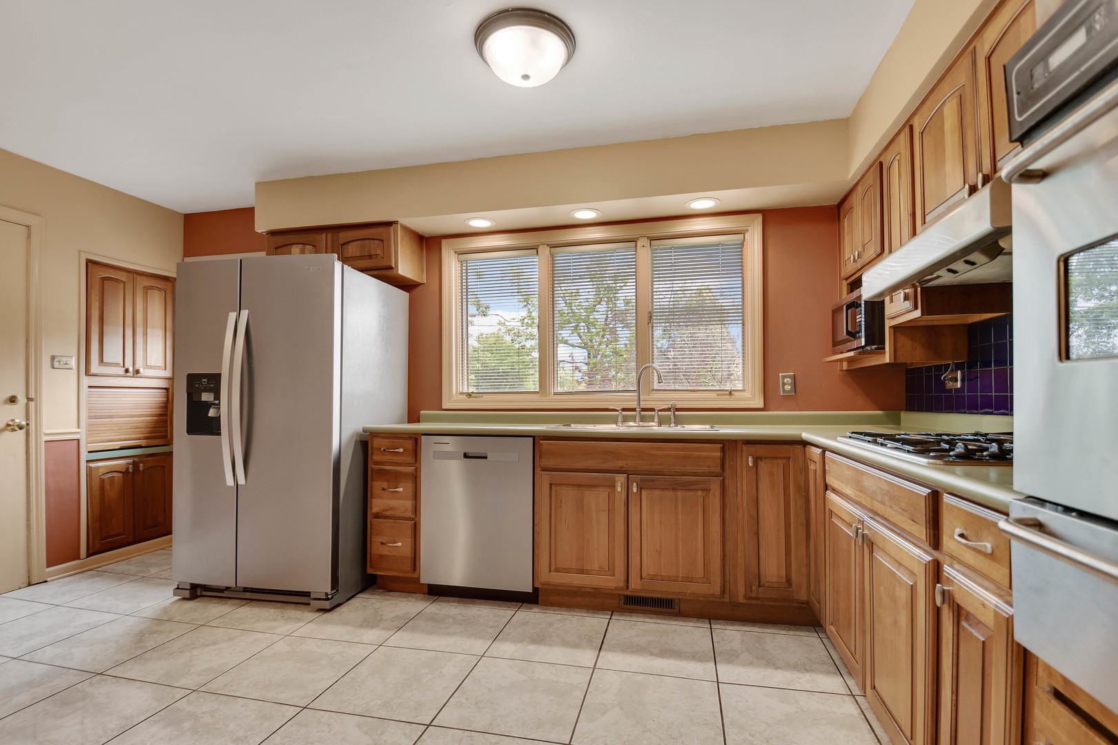 18751 Kings Road, Homewood, IL 60430