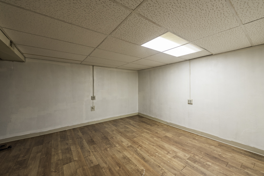 2203 Gilboa Avenue, Zion, IL 60099