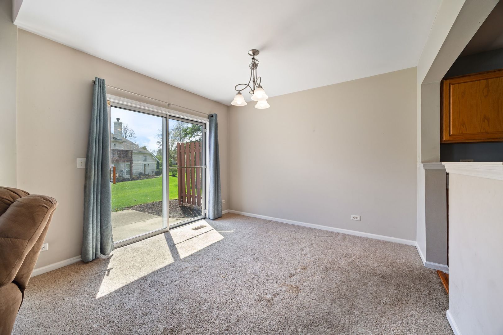 2067 Peach Tree Lane, Algonquin, IL 60102