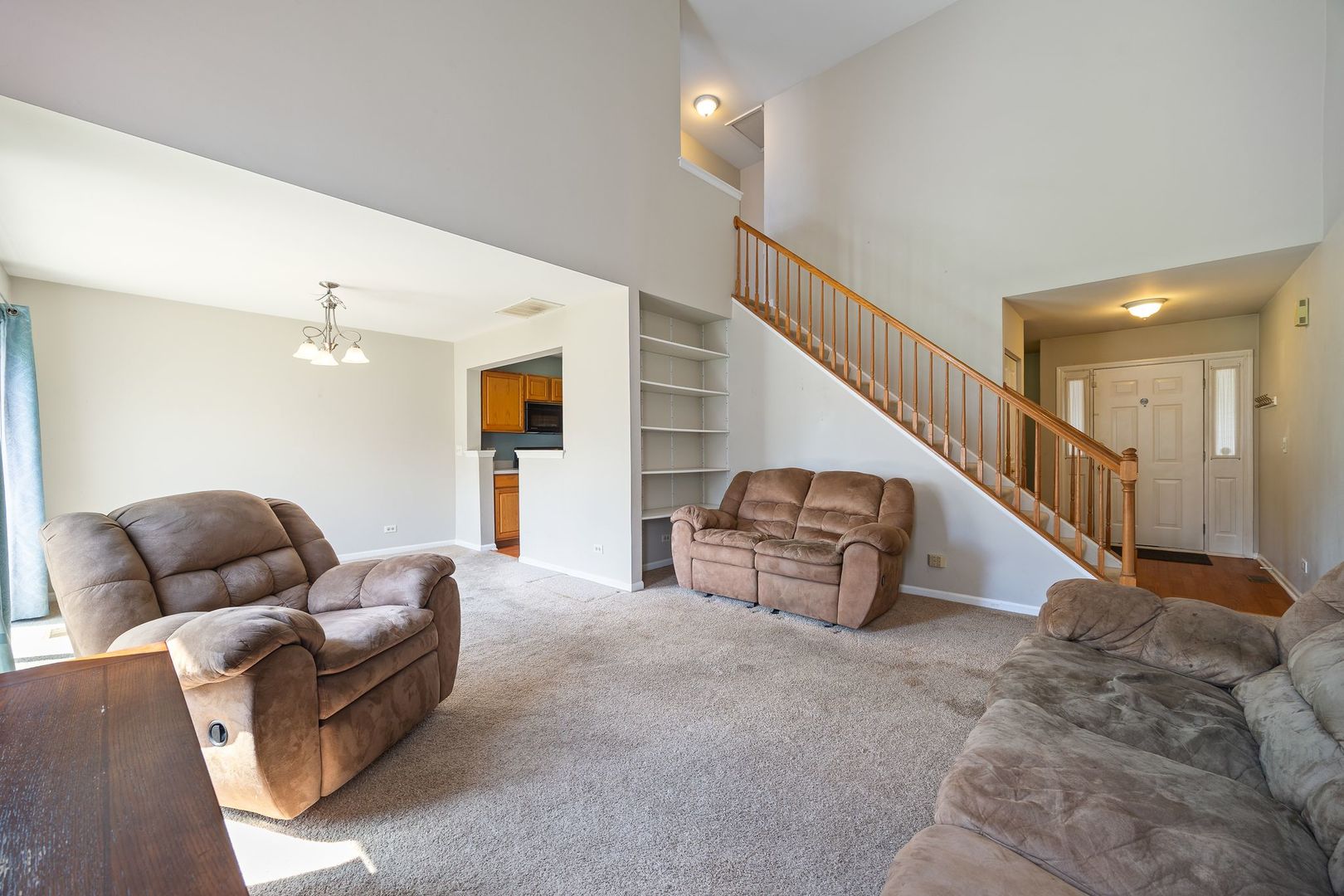 2067 Peach Tree Lane, Algonquin, IL 60102