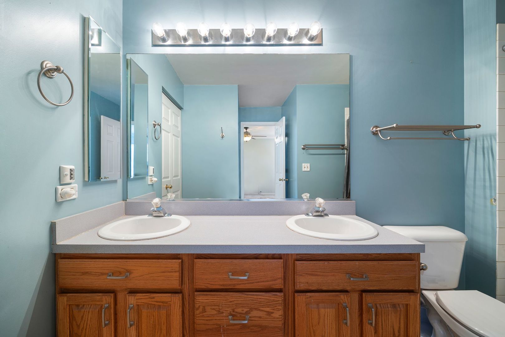 2067 Peach Tree Lane, Algonquin, IL 60102