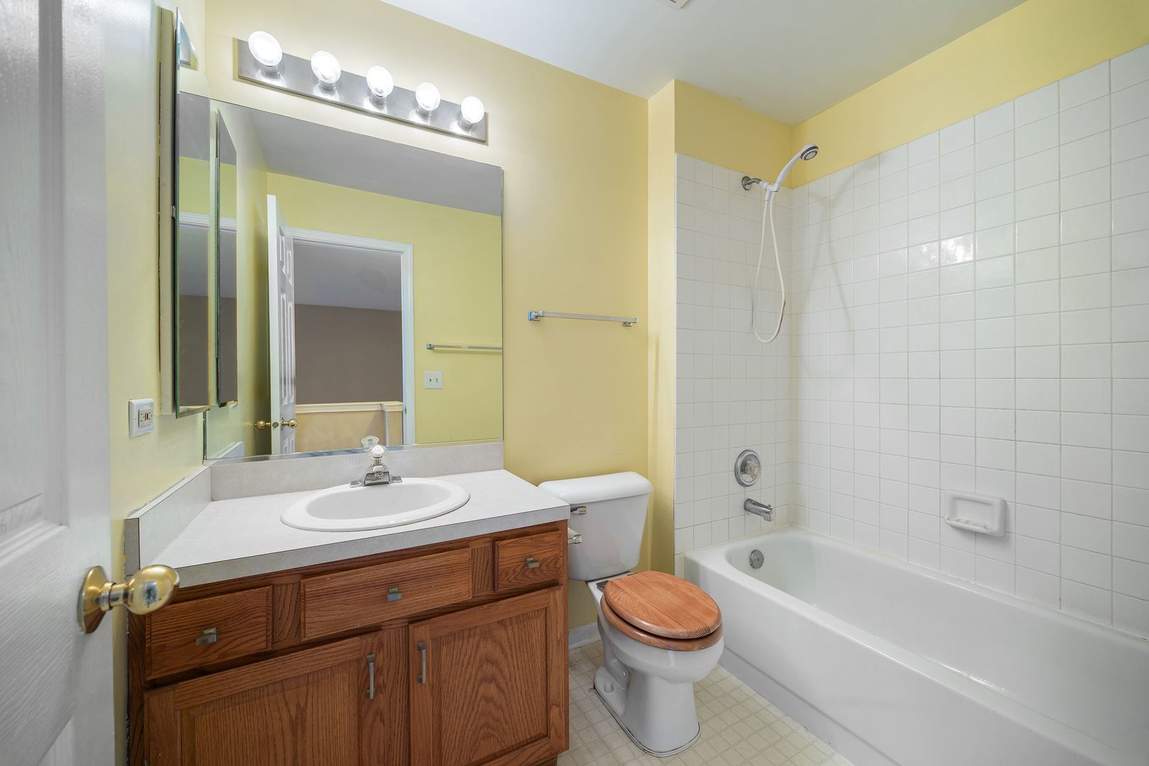 2067 Peach Tree Lane, Algonquin, IL 60102