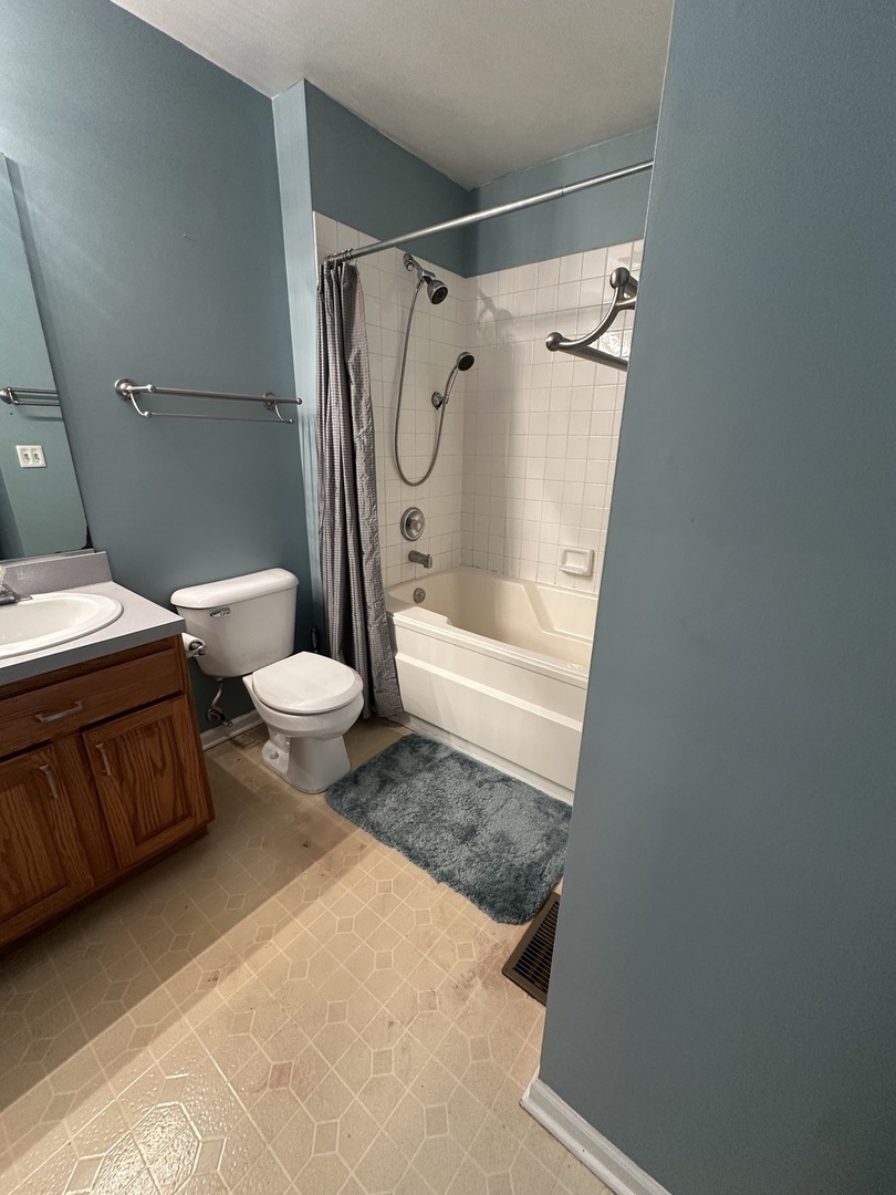 2067 Peach Tree Lane, Algonquin, IL 60102