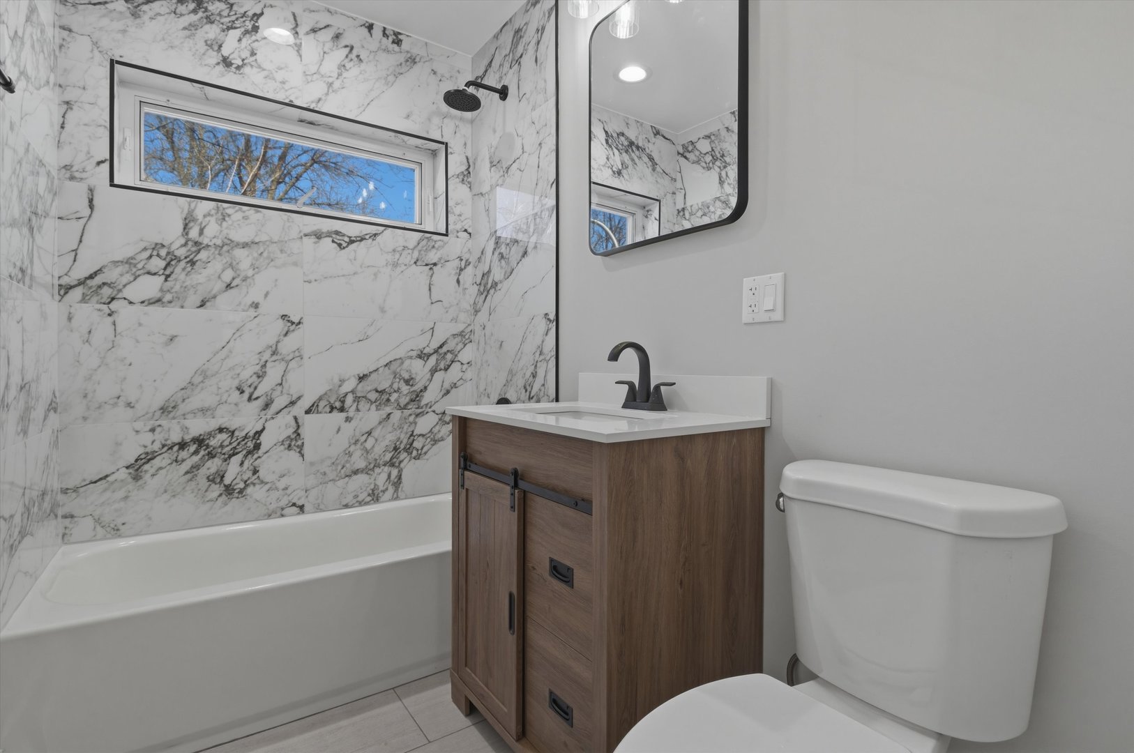 5400 S Nashville Avenue, Chicago, IL 60638