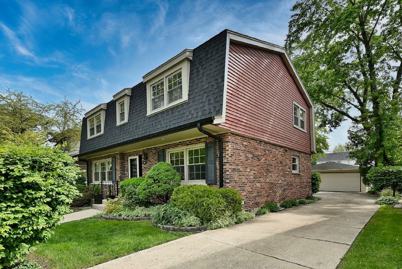 191 S Hawthorne Avenue, Elmhurst, IL 60126