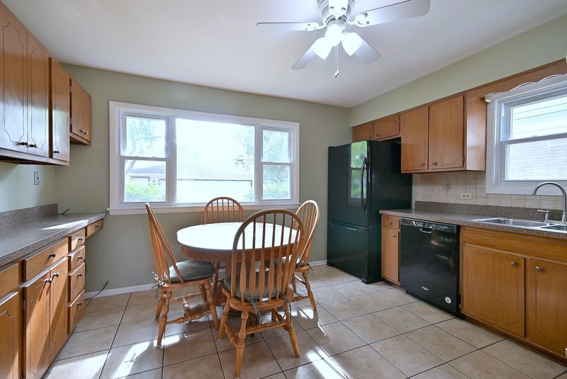 191 S Hawthorne Avenue, Elmhurst, IL 60126