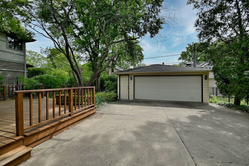 191 S Hawthorne Avenue, Elmhurst, IL 60126