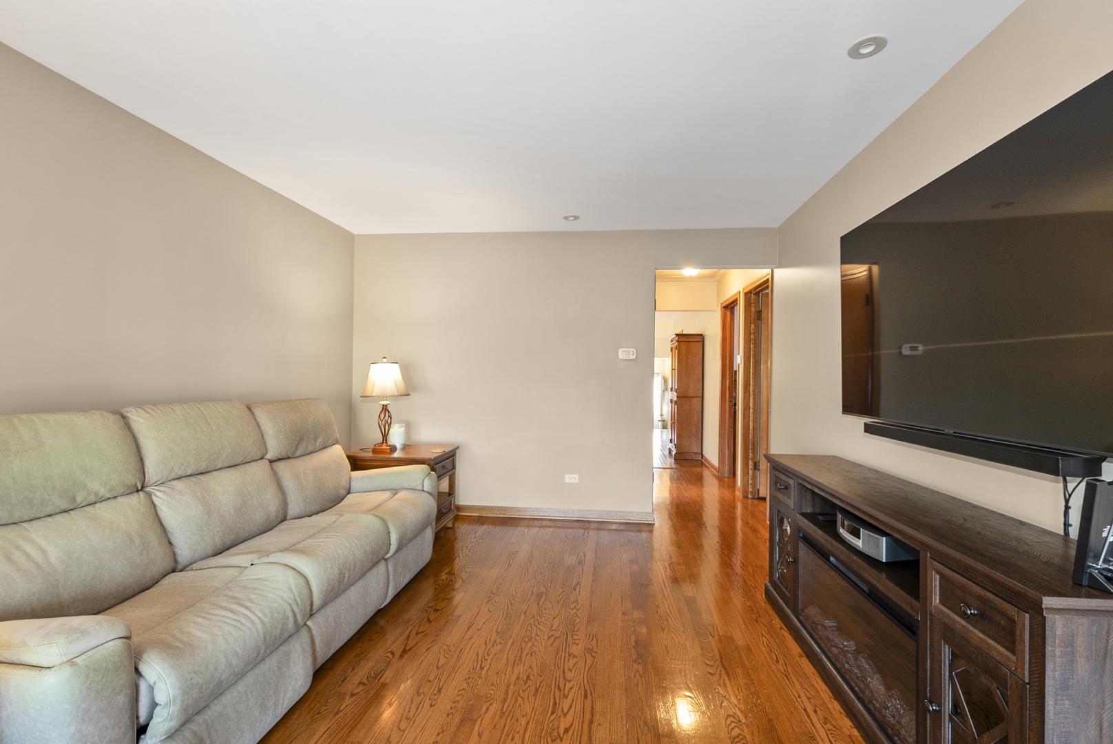 10124 Maple Avenue, Oak Lawn, IL 60453