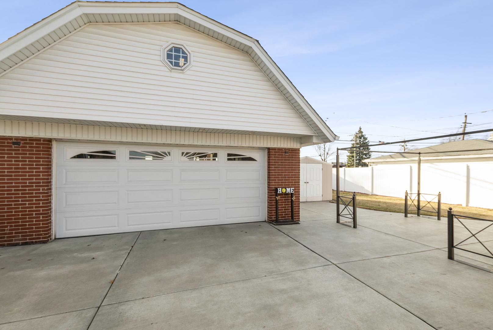 10124 Maple Avenue, Oak Lawn, IL 60453