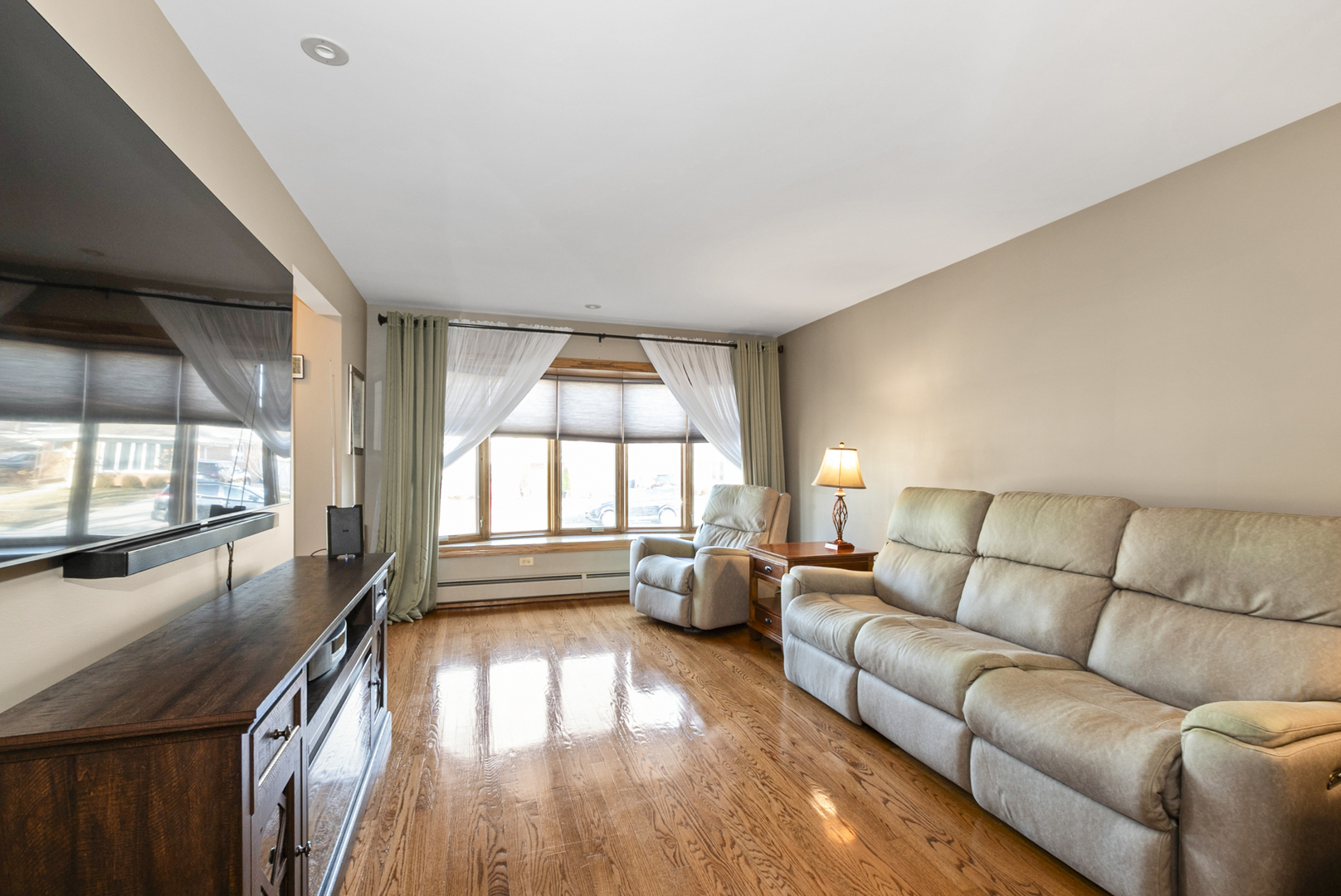 10124 Maple Avenue, Oak Lawn, IL 60453