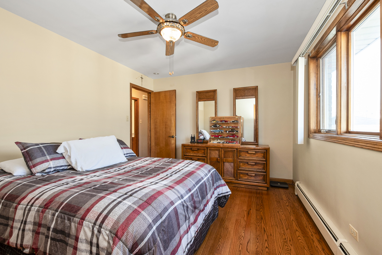 10124 Maple Avenue, Oak Lawn, IL 60453