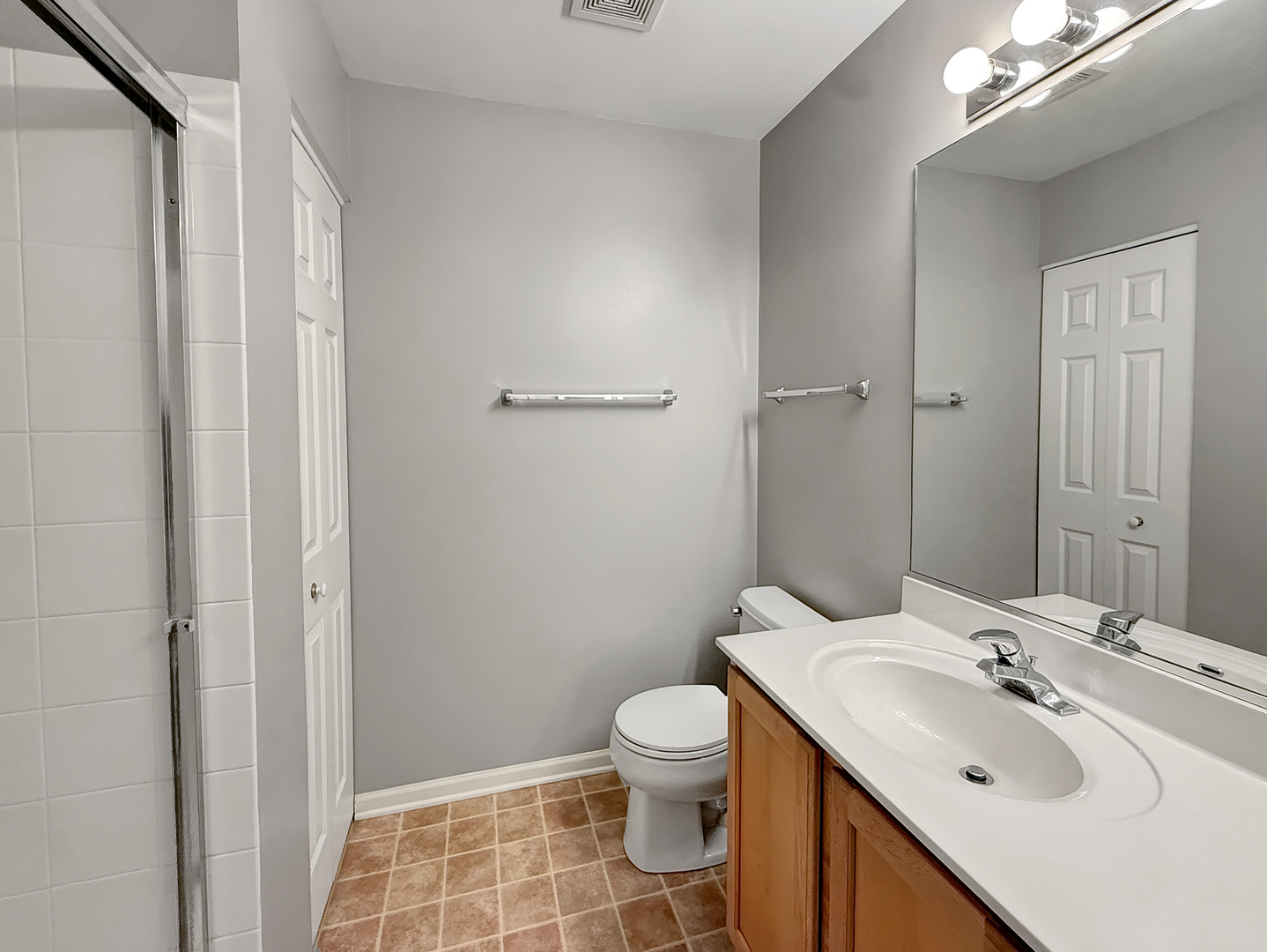 3078 Falling Waters Lane #3078, Lindenhurst, IL 60046