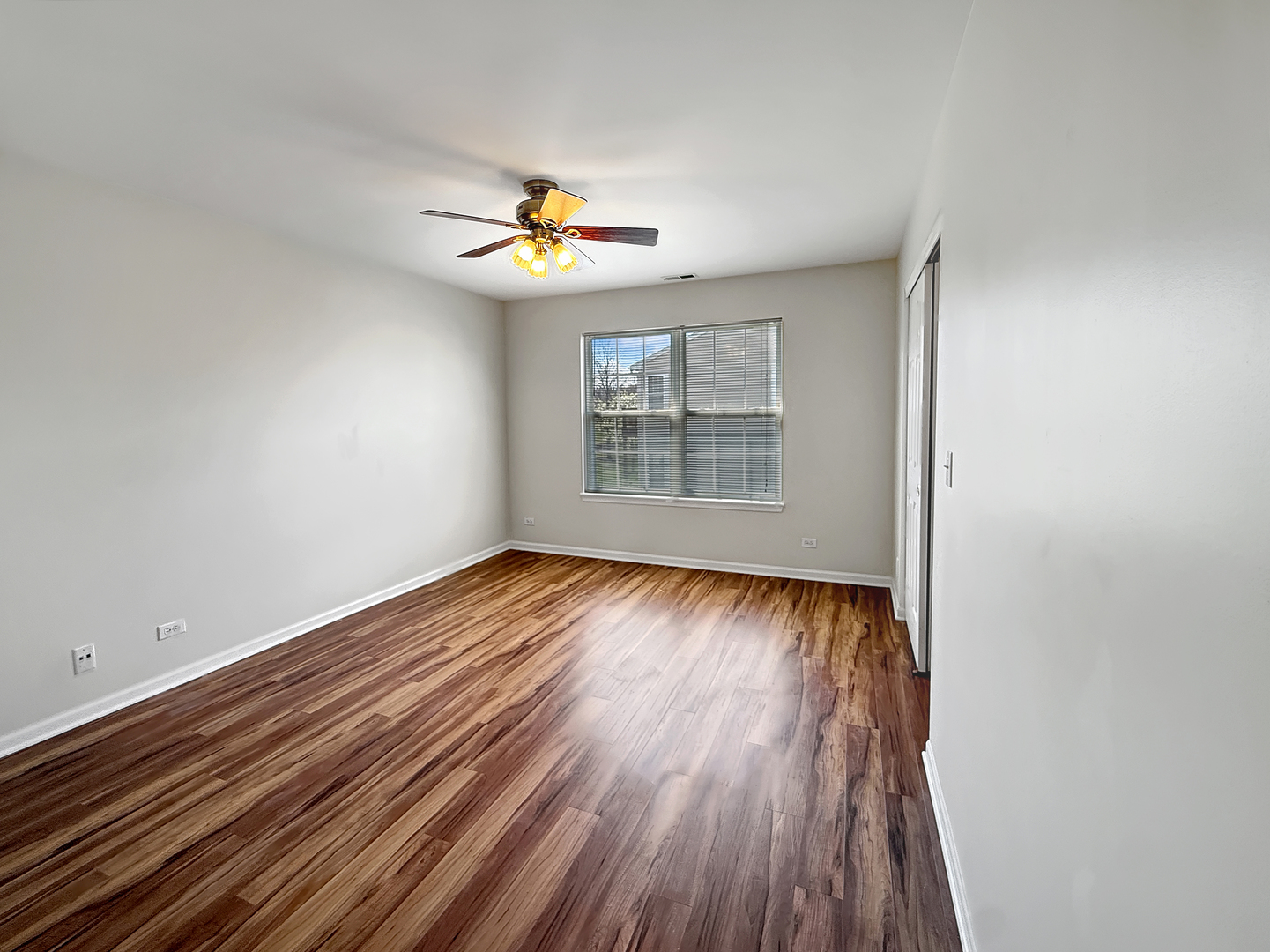 3078 Falling Waters Lane #3078, Lindenhurst, IL 60046