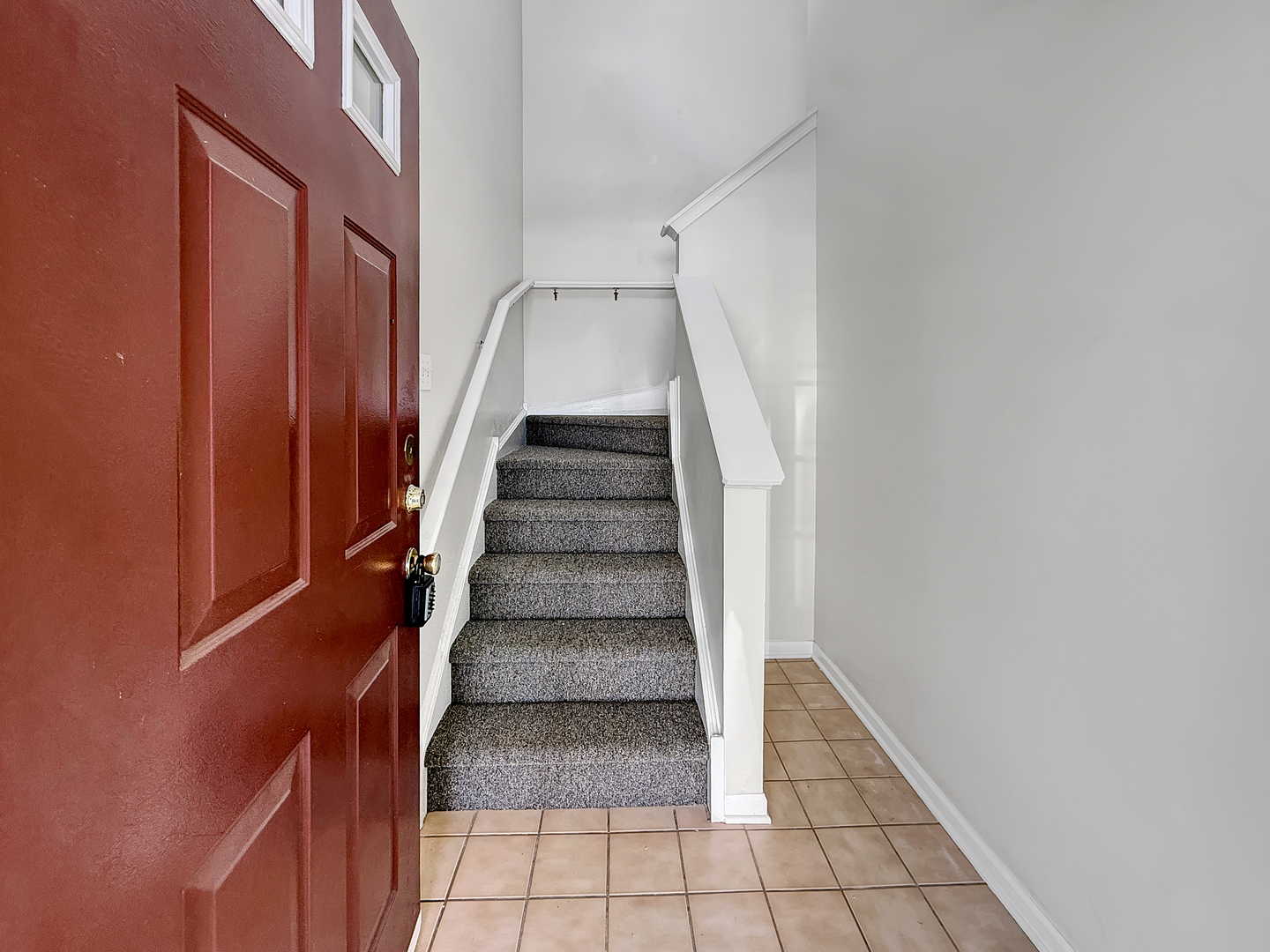 3078 Falling Waters Lane #3078, Lindenhurst, IL 60046