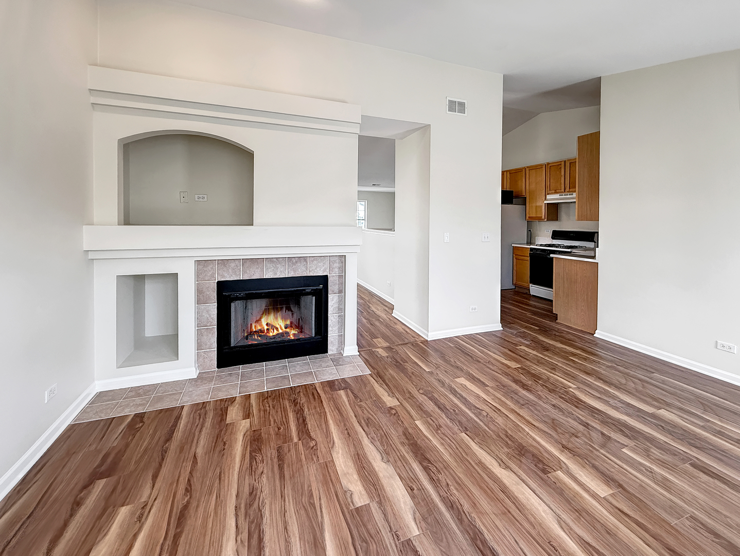 3078 Falling Waters Lane #3078, Lindenhurst, IL 60046