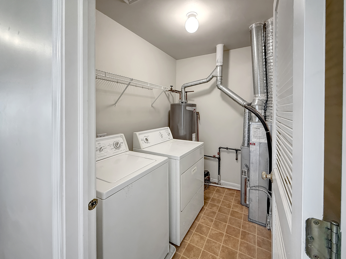 3078 Falling Waters Lane #3078, Lindenhurst, IL 60046