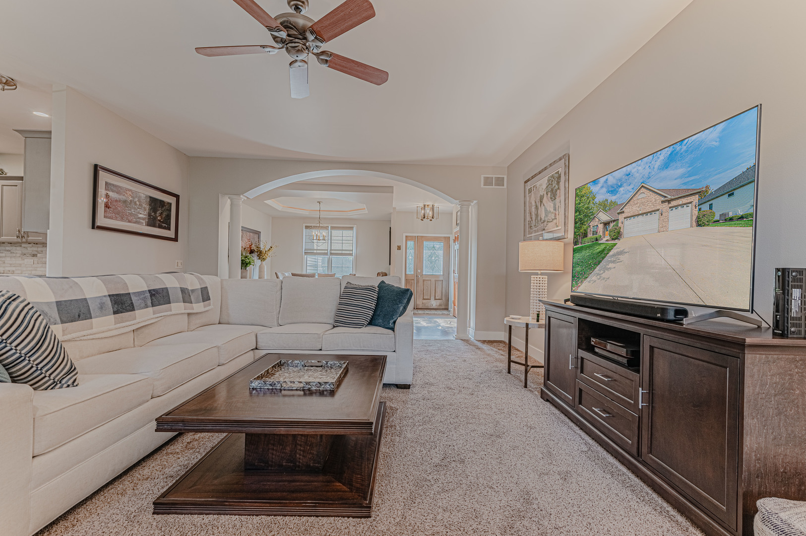 236 Schmidt Drive, Hampshire, IL 60140