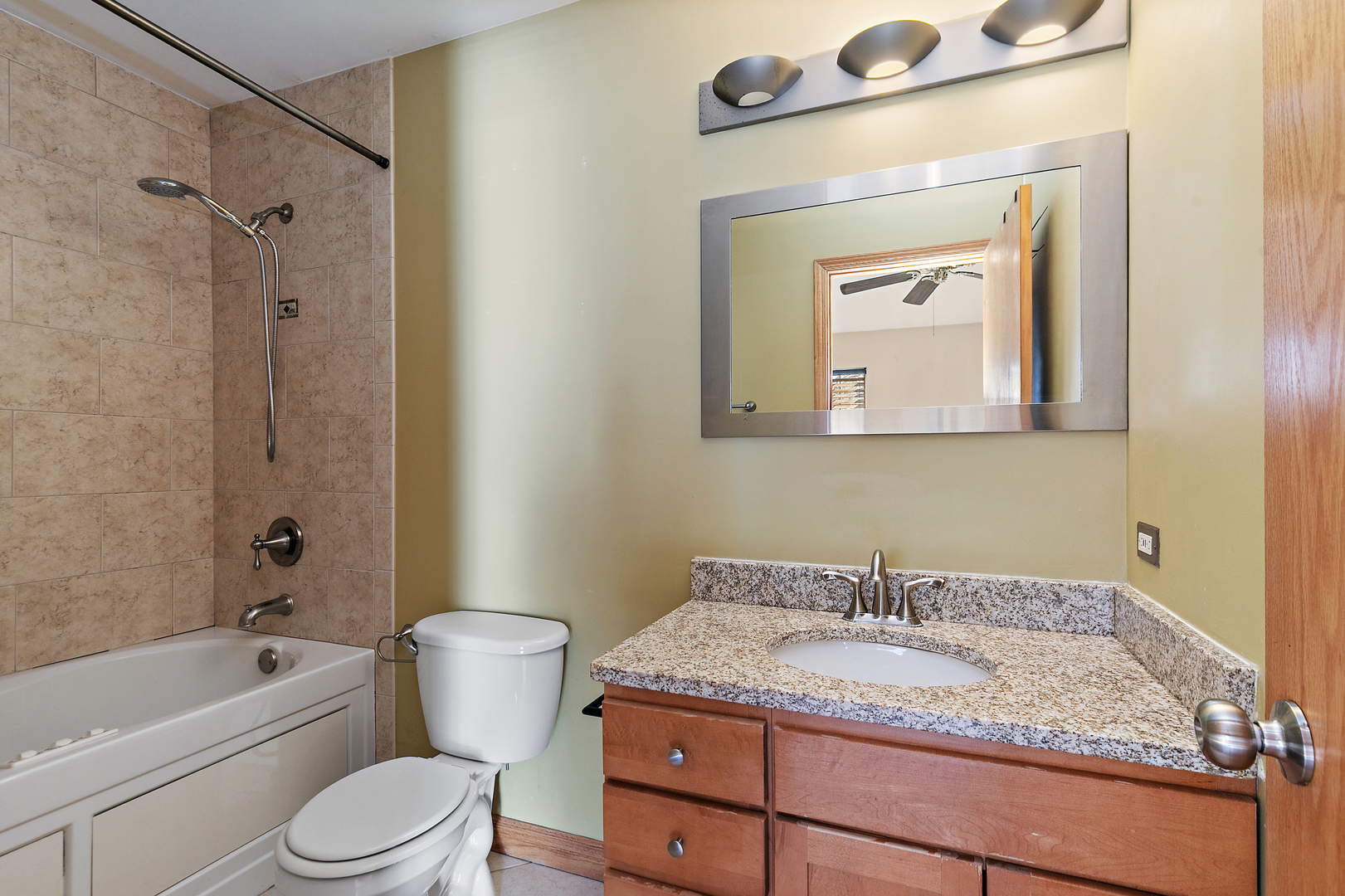 1273 Cranbrook Drive, Schaumburg, IL 60193