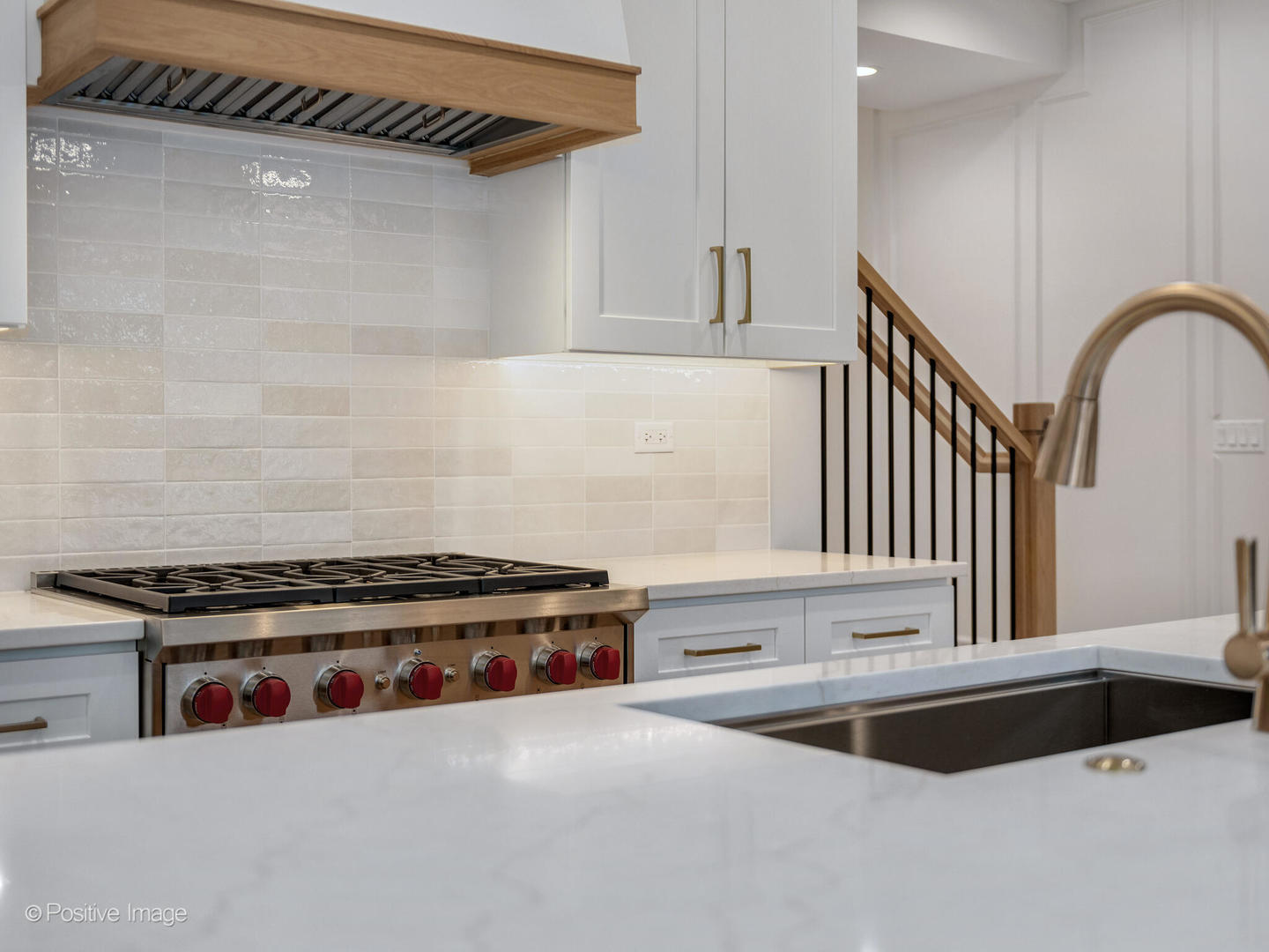 104 N Evergreen Avenue, Elmhurst, IL 60126