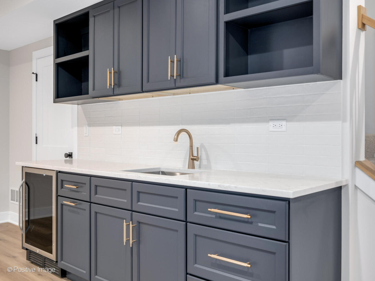 104 N Evergreen Avenue, Elmhurst, IL 60126