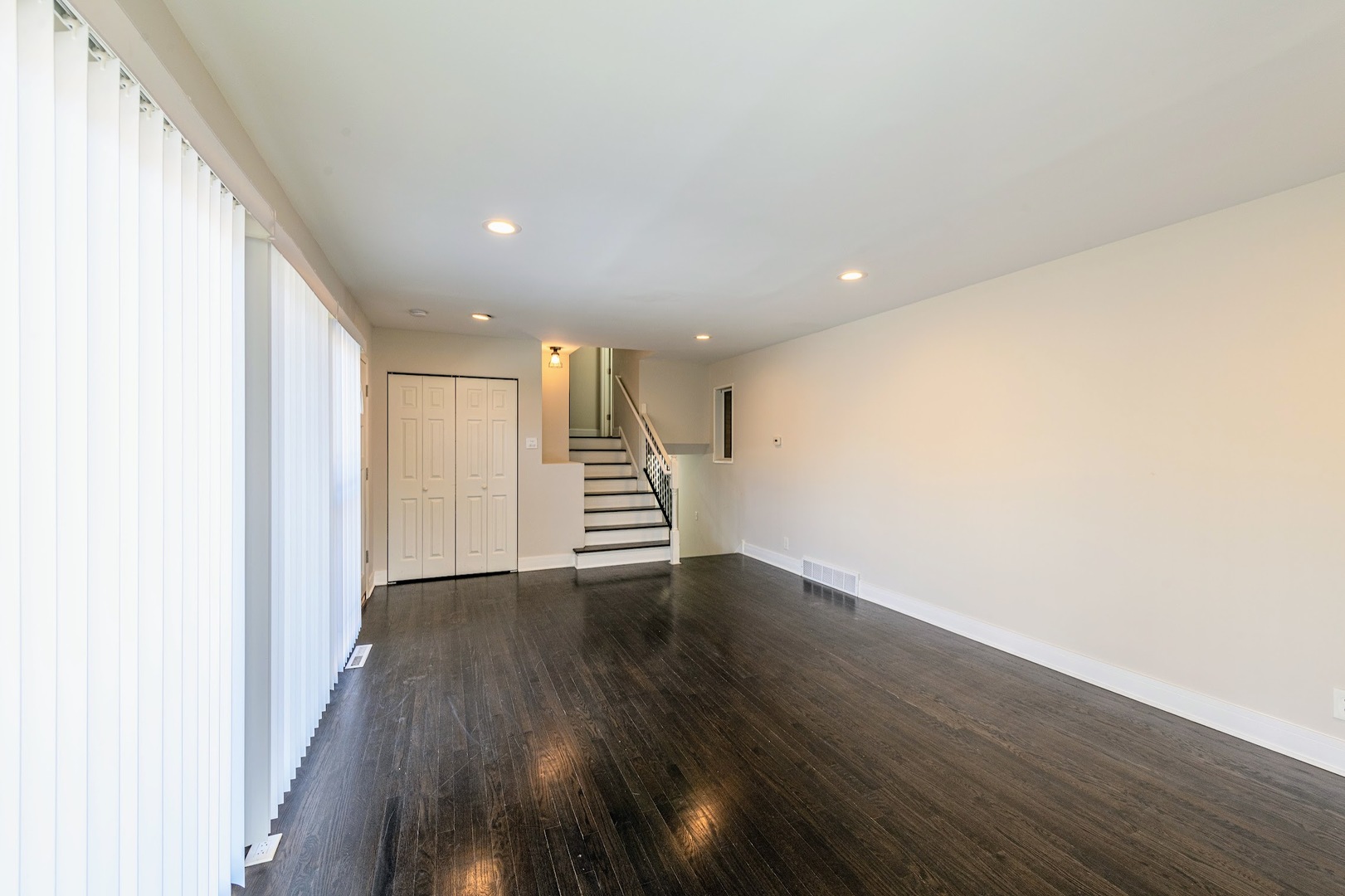 16039 Marion Drive, South Holland, IL 60473