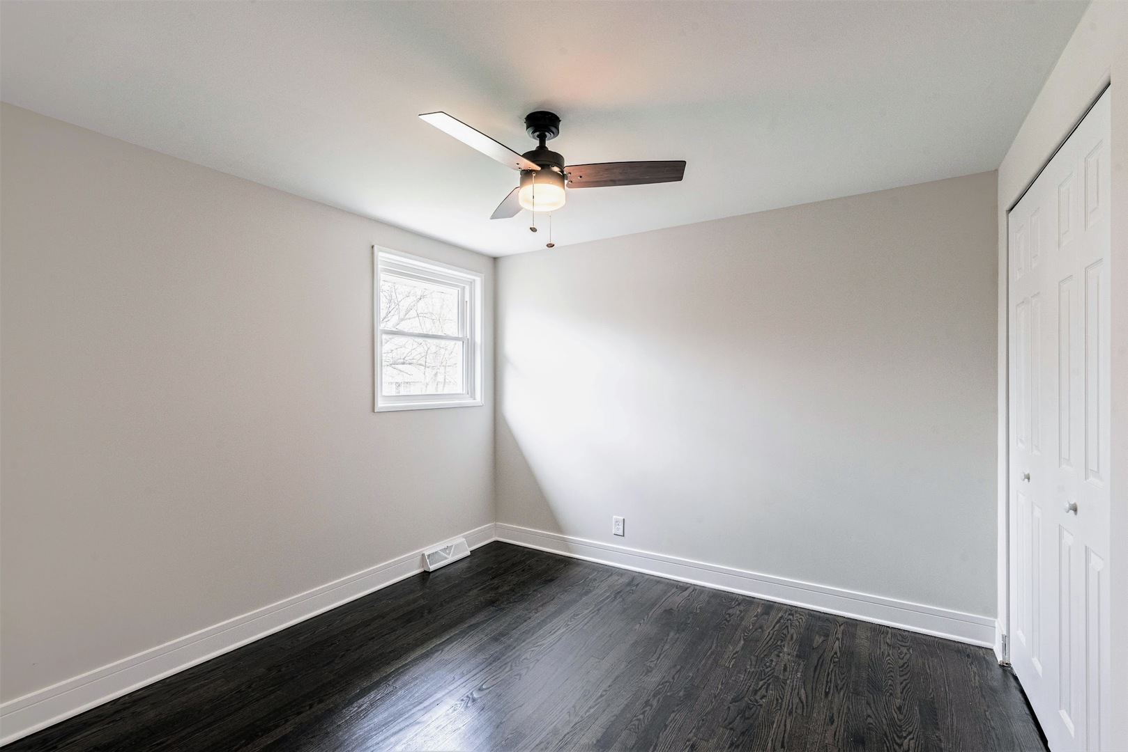 16039 Marion Drive, South Holland, IL 60473